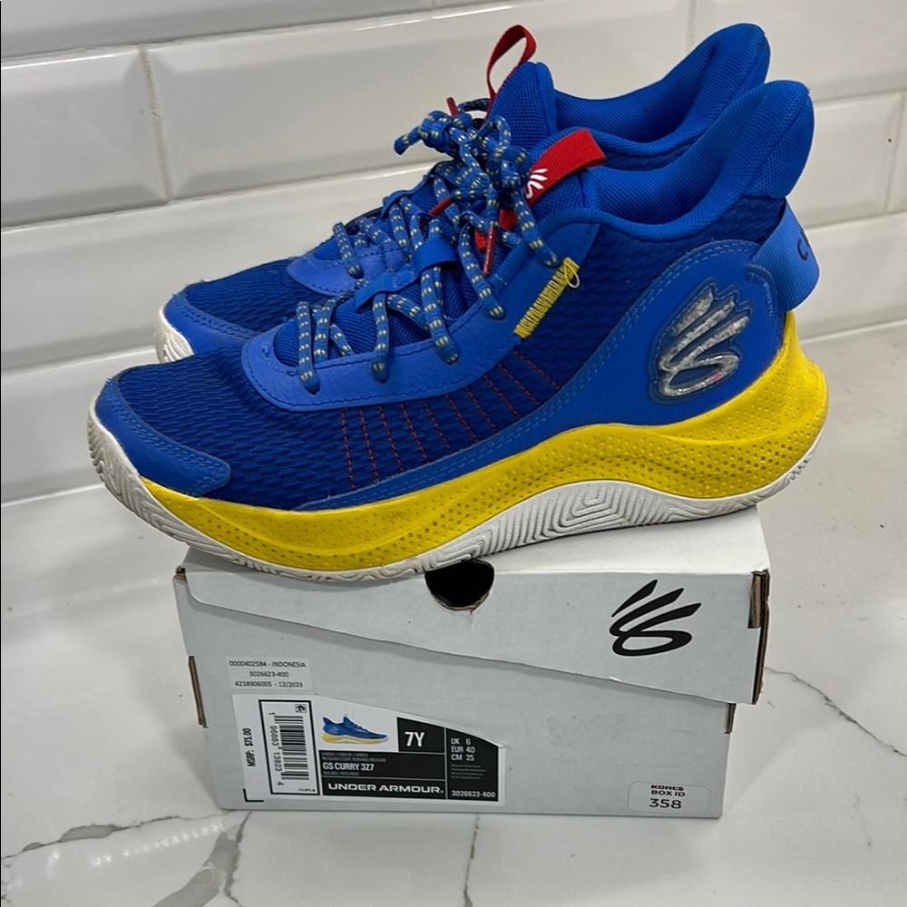 Under Armour Dynamic Blue and Yellow Athletic Shoes